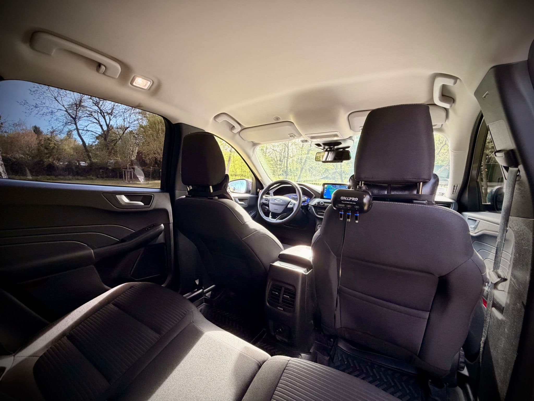 Sièges arrière spacieux du SUV Taxi Ozel — confort idéal pour trajets longue distance